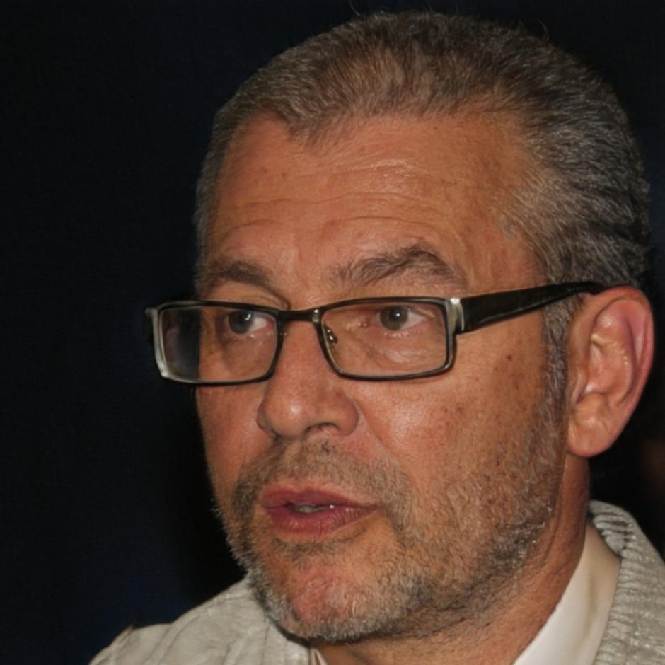 Dr. Miguel Ángel Rodríguez, experto en finanzas personales